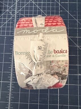 Moda Bonnie & Camille Basics Jelly Roll - Red and Cream